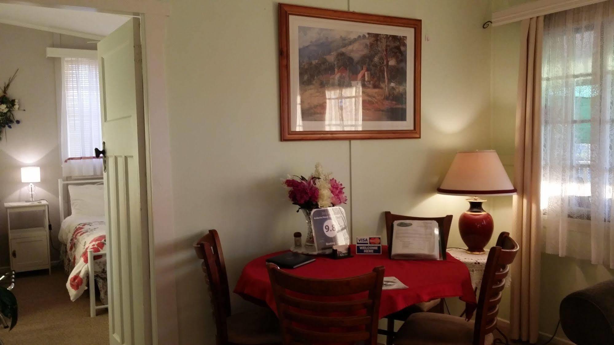 Andavine House - Bed & Breakfast กราฟตัน ภายนอก รูปภาพ